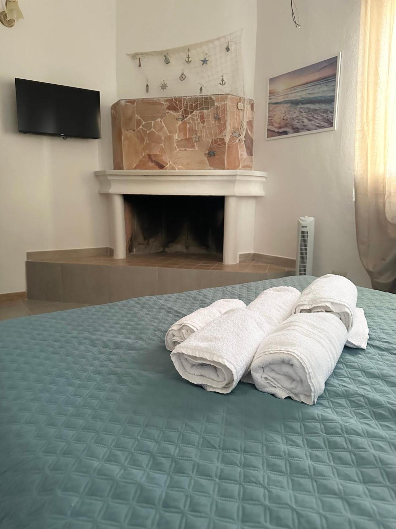 Moncici House Hotel Порто Торес Екстериор снимка